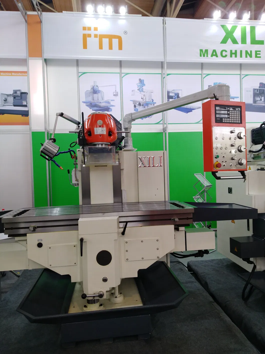 X5750 X5750A Universal Swivel Head Dro Milling Machine